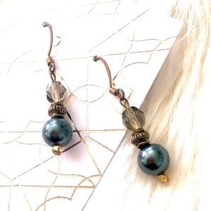 Mini Blue-gray Pearl Earrings!!!
